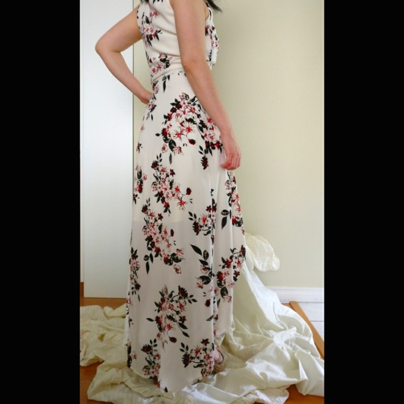 NWOT Dynamite Floral maxi dress size xs - Picture 3 of 9
